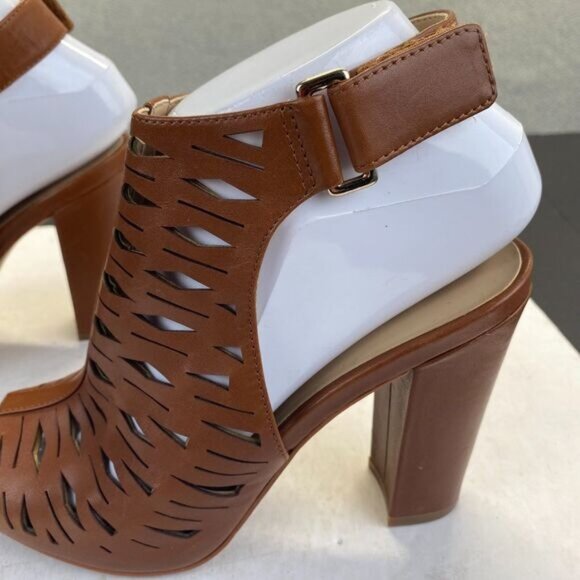 Karl Lagerfeld Rennes Laser Cut Caged Block Leather Peep Toe Buckle Heels 7.5 M - Picture 10 of 13